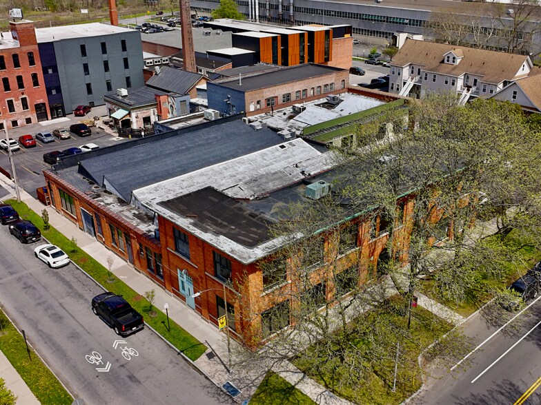 More Photos Of 840 University Ave, Rochester Office For Lease
