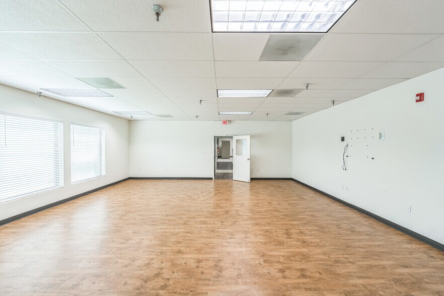 More Photos Of 2080 Brentwood St, High Point Office For Lease