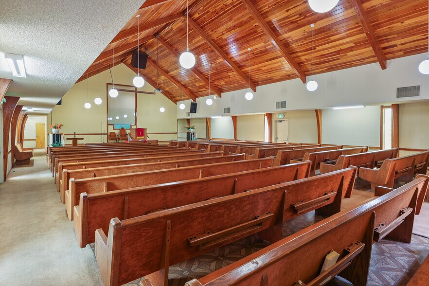 More Photos Of 1415 E Ramsey St, Banning Religious Facility For Lease