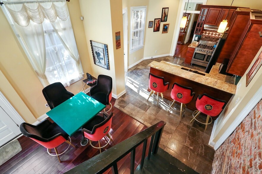 More Photos Of 1030 Burgundy St, New Orleans Apartments For Sale