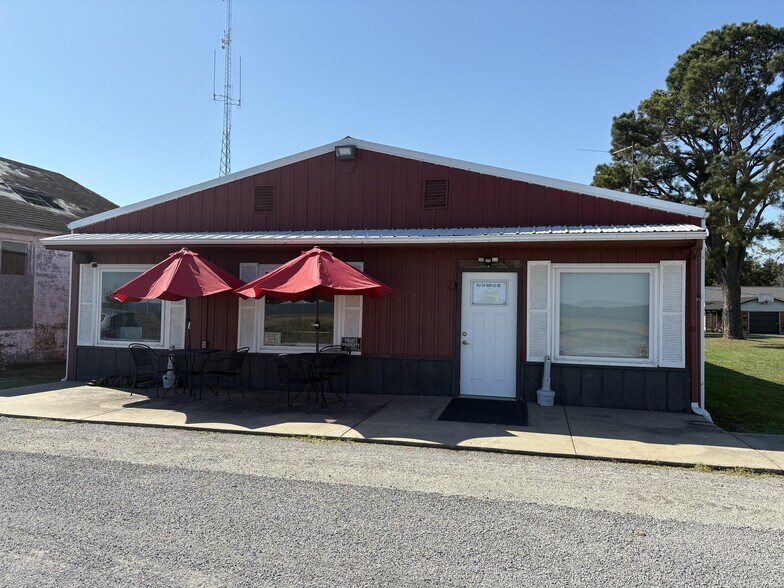 More Photos Of 3071 Jacob rd, Jacob Bar For Sale