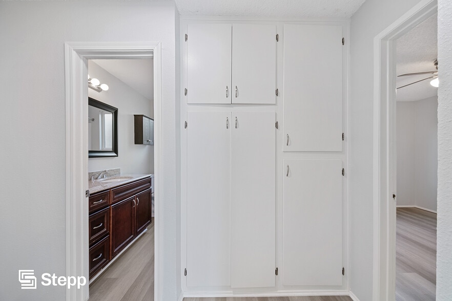 More Photos Of 1050 Gaviota Ave, Long Beach Apartments For Sale