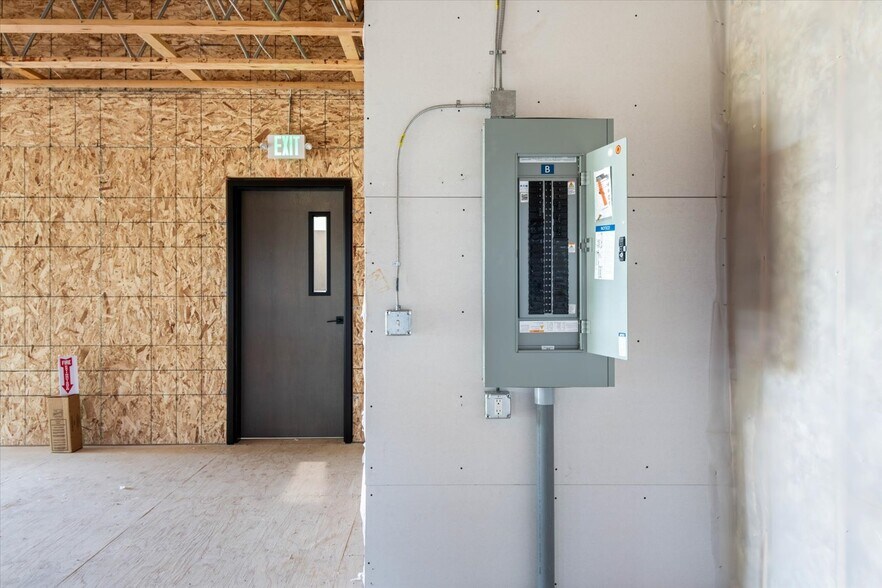 More Photos Of 2062 Steptoe, Kennewick Office For Lease