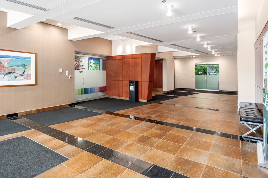 More Photos Of 8740 Orion Pl, Columbus Office For Sale