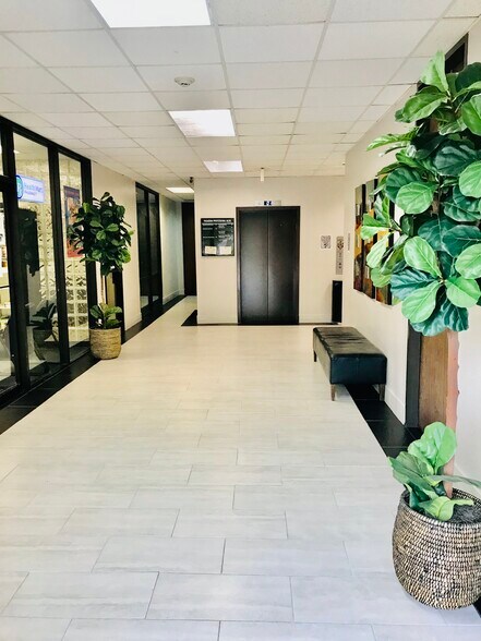 More Photos Of 3315 Burke Rd, Pasadena Medical For Lease