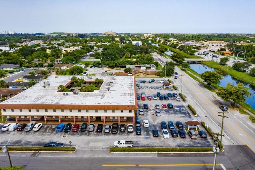 More Photos Of 6191 Orange Dr, Davie Loft Creative Space For Sale