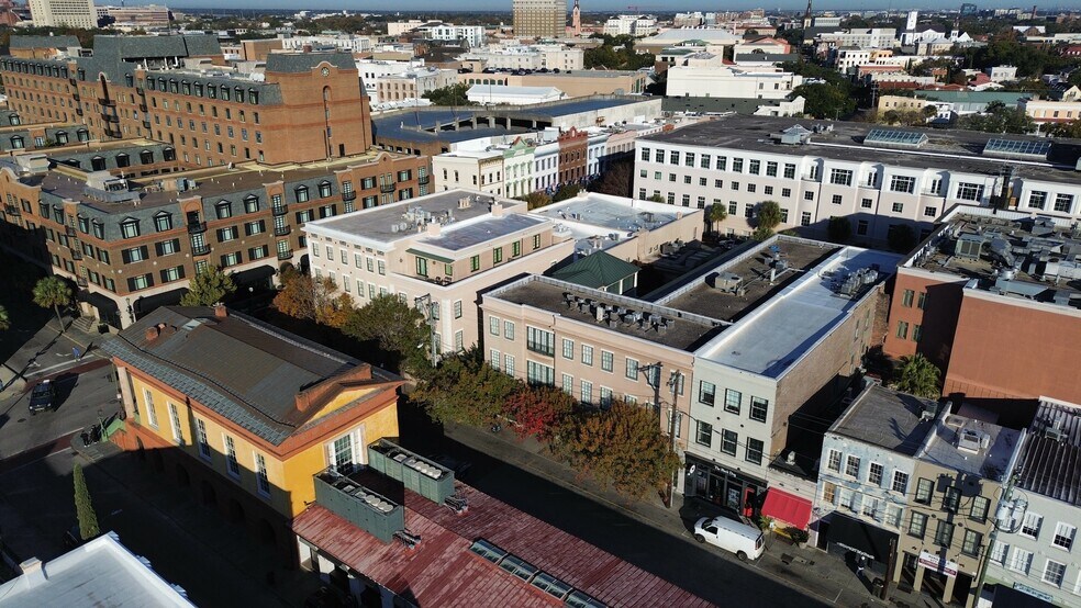 More Photos Of 112 N Market St, Charleston Hotel For Lease