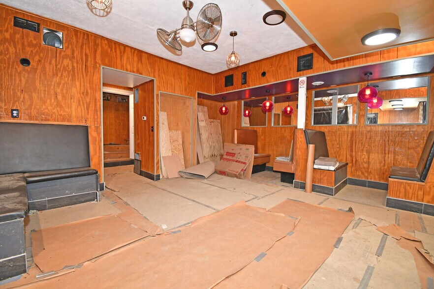 More Photos Of 3 Walker's Mill Rd, Collier Township Restaurant For Sale