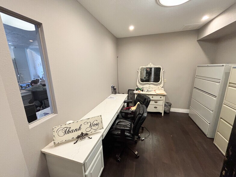 More Photos Of 3060 S Fremont Ave, Springfield General Retail For Sale