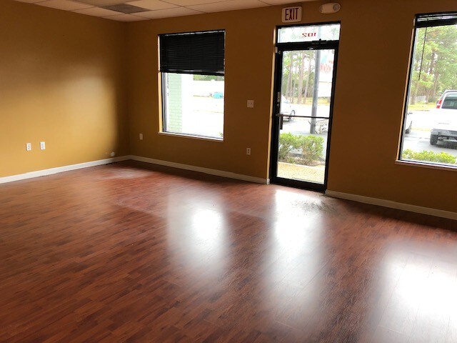 More Photos Of 119 Hollywood Blvd, Fort Walton Beach Flex For Lease