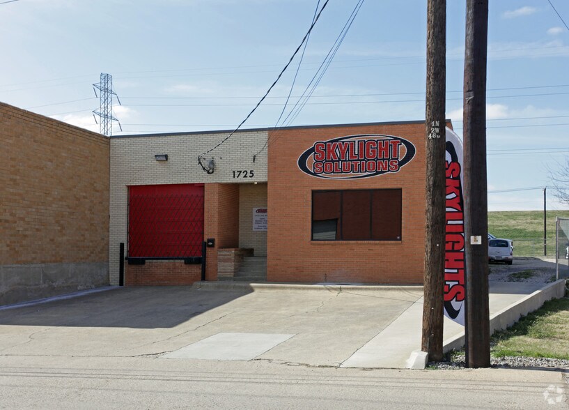 Primary Photo Of 1725 E Levee St, Dallas Distribution For Lease