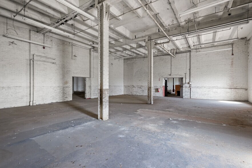 More Photos Of 431 Harris Ave, Providence Warehouse For Sale