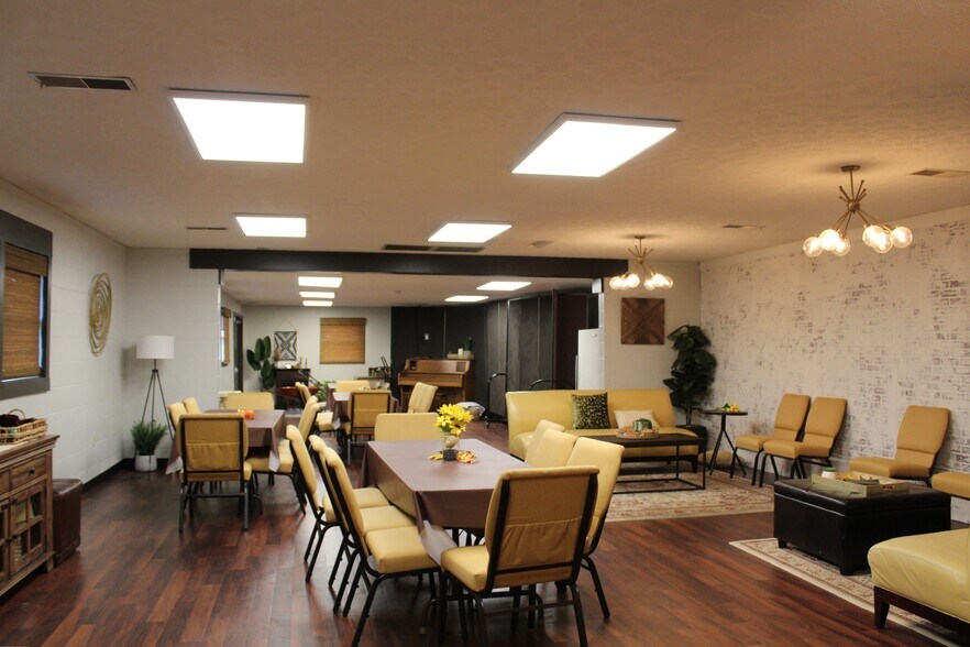 More Photos Of 1409 W Kirkwood Ave, Bloomington Religious Facility For Sale