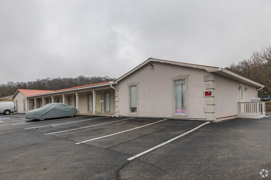 Primary Photo Of 806 Gallaher Rd, Kingston Office For Sale