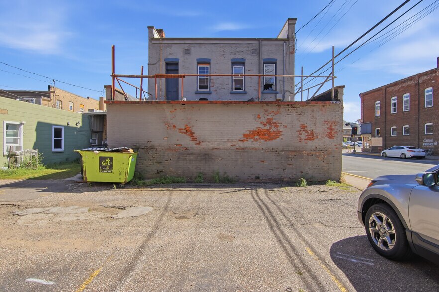 More Photos Of 545 S Broadway St, Menomonie Storefront Retail Residential For Sale
