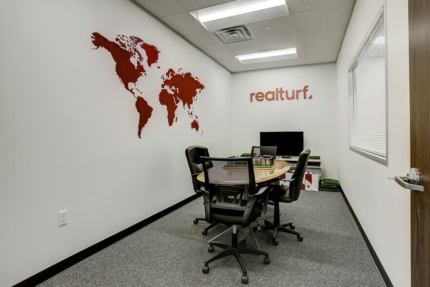 More Photos Of 10215 S Sam Houston Pky W, Houston Warehouse For Lease
