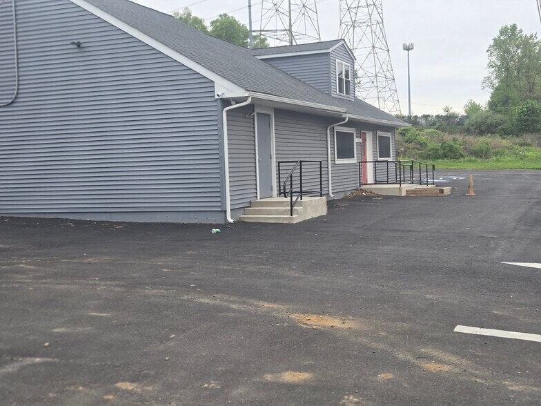 More Photos Of 1764 PA-309, Coopersburg Freestanding For Lease