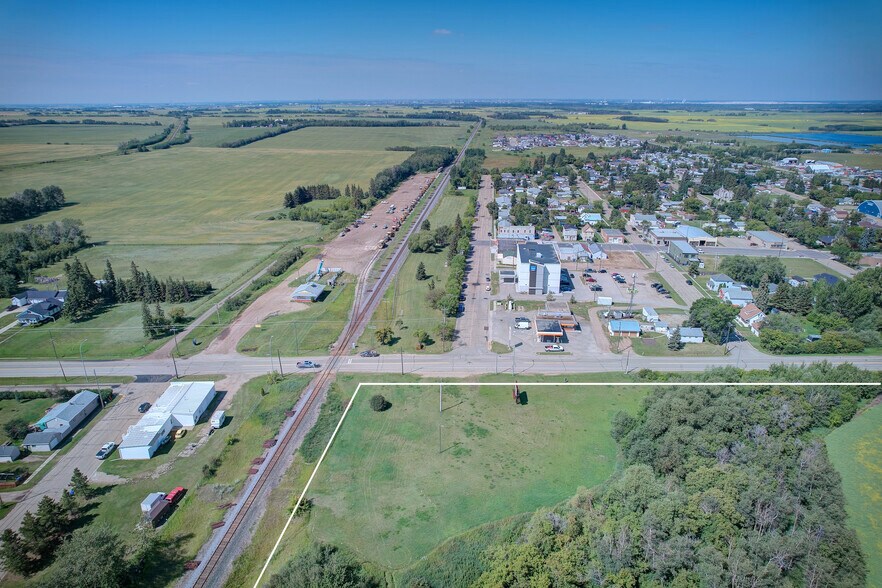 More Photos Of 4703 47 St, Bruderheim Land For Sale