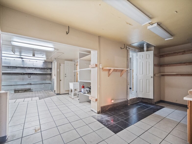 More Photos Of 2606 N Monroe St, Spokane Restaurant For Lease