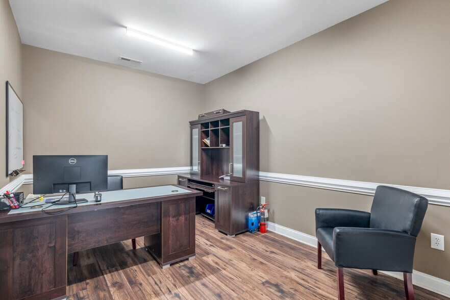 More Photos Of 8205 B and G Ct, Stokesdale Manufacturing For Lease