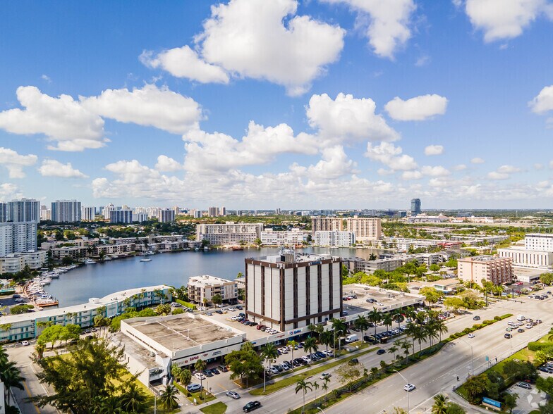 More Photos Of 2500 E Hallandale Beach Blvd, Hallandale Beach Office For Lease