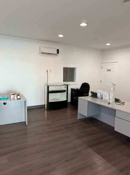 More Photos Of 2650 N Scottsdale Rd, Tempe Auto Dealership For Sale