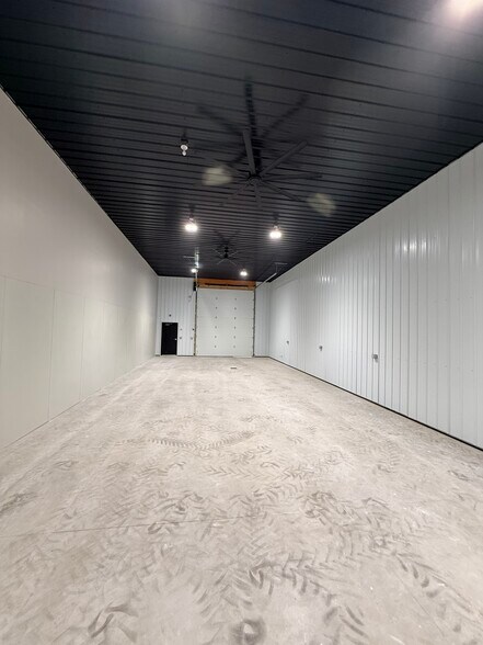 More Photos Of 1000 Enterprise Dr, Hastings Warehouse For Lease