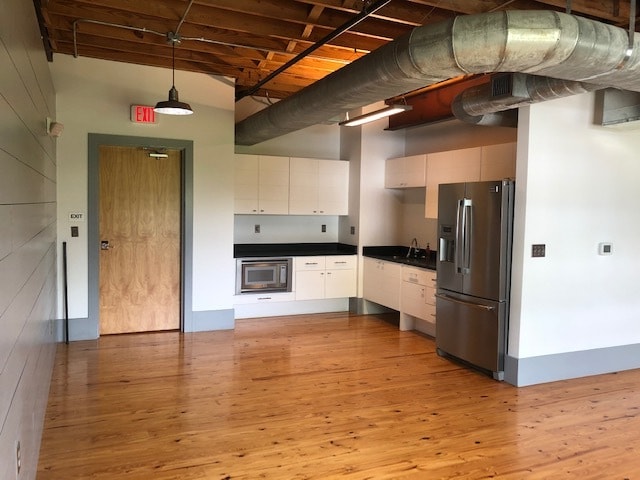 More Photos Of 624-626 New Bridge St, Jacksonville Storefront Retail Office For Lease