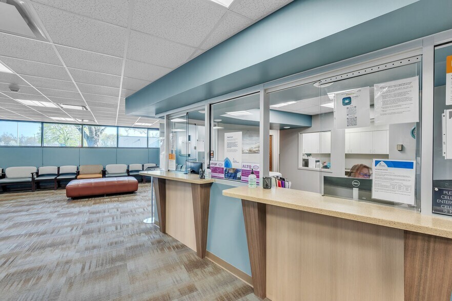 More Photos Of 1717 Shaffer St, Kalamazoo Medical For Lease