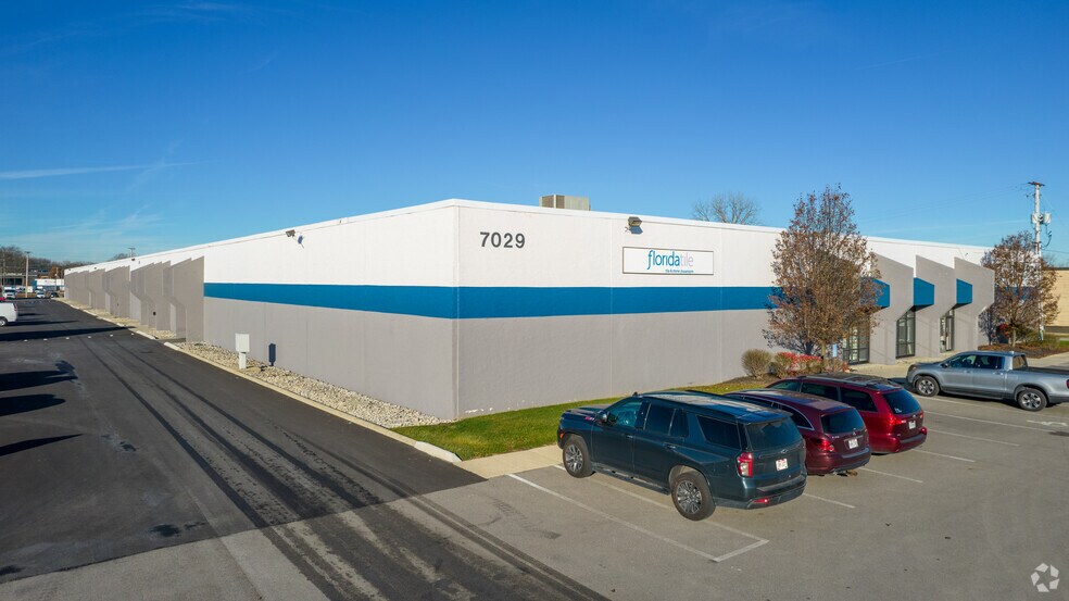 Primary Photo Of 7029 Huntley Rd, Columbus Light Manufacturing For Lease