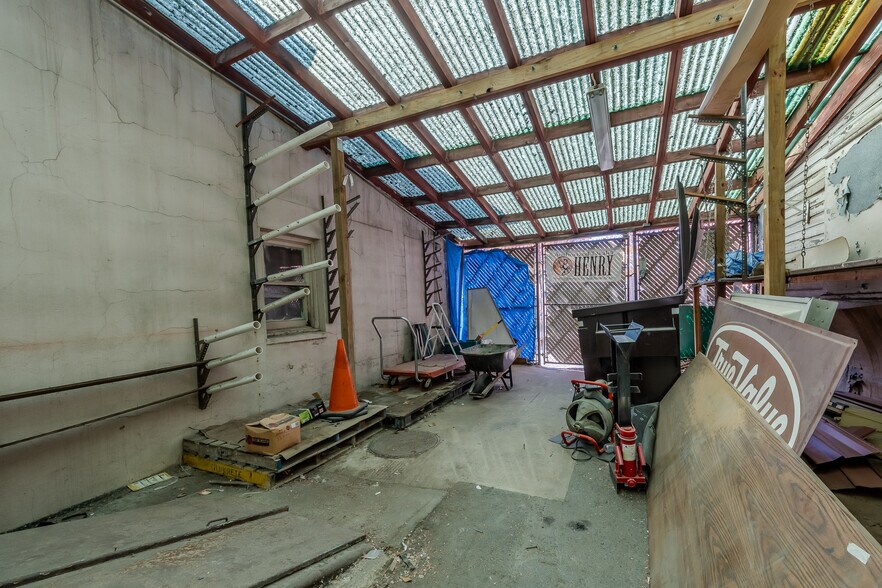 More Photos Of 2-20 Larkfield Rd, East Northport Storefront Retail Office For Sale