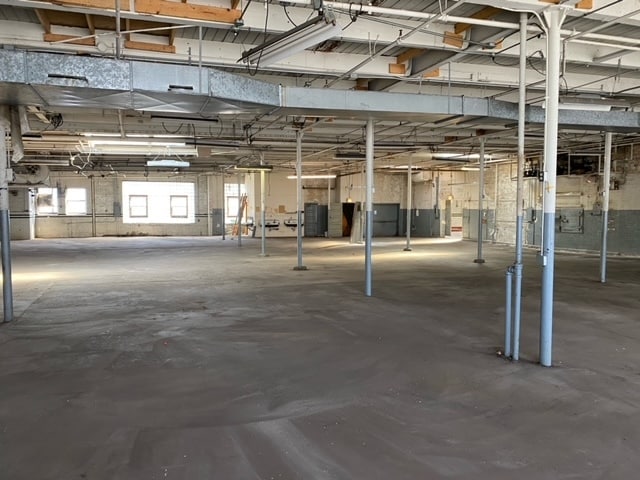 More Photos Of 5041-5047 N Western Ave, Chicago Flex For Lease