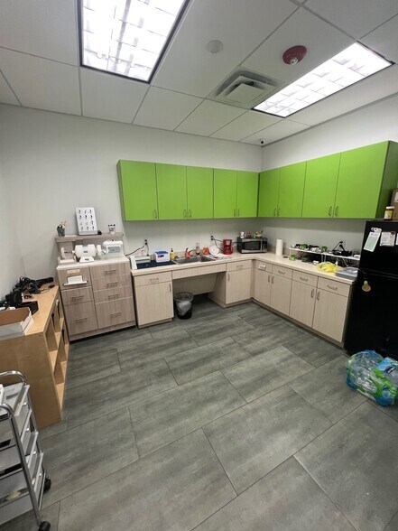 More Photos Of 9215 FM 518, Pearland Unknown For Lease