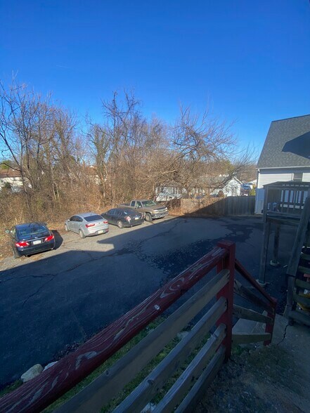 More Photos Of 130 E Brookhaven Rd, Brookhaven Medical For Sale