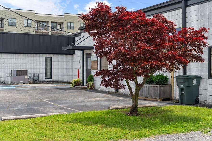 More Photos Of 2101 Chestnut St, Chattanooga Office For Lease