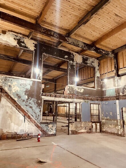 More Photos Of 750 Stone Street, Knoxville Flex For Lease