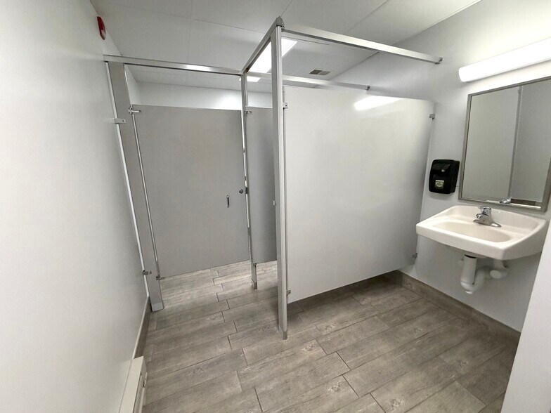 More Photos Of 22 S 2nd St, Emmaus Loft Creative Space For Lease