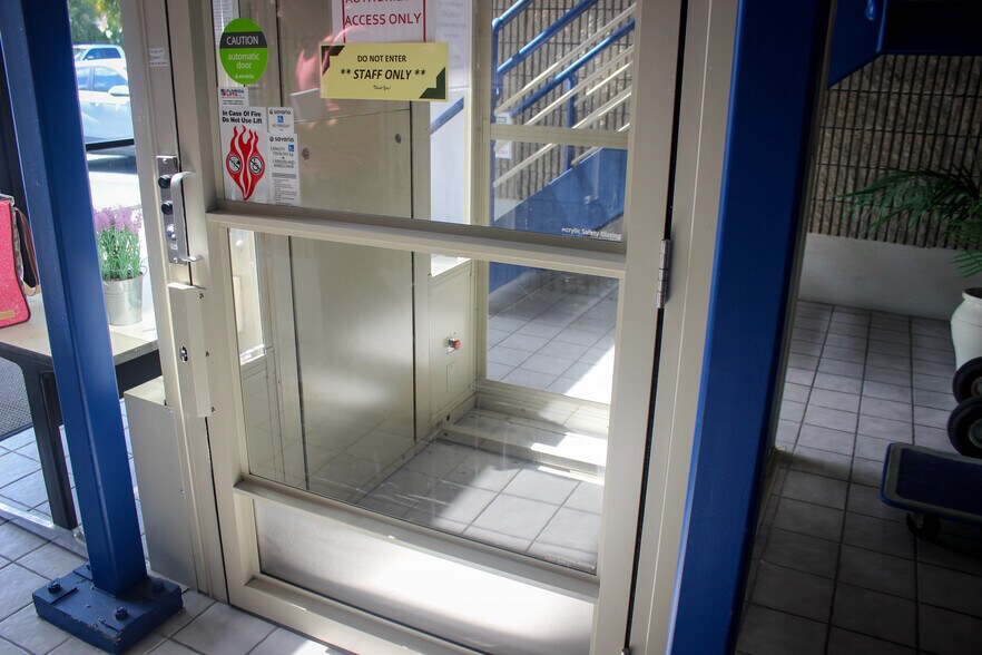 More Photos Of 804 N Belcher Rd, Clearwater Office For Sale