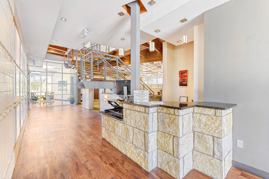 More Photos Of 4910 W Highway 290, Austin Office For Lease