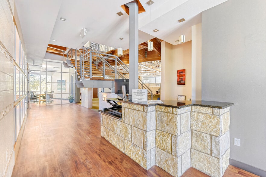 More Photos Of 4910 W Highway 290, Austin Office For Lease