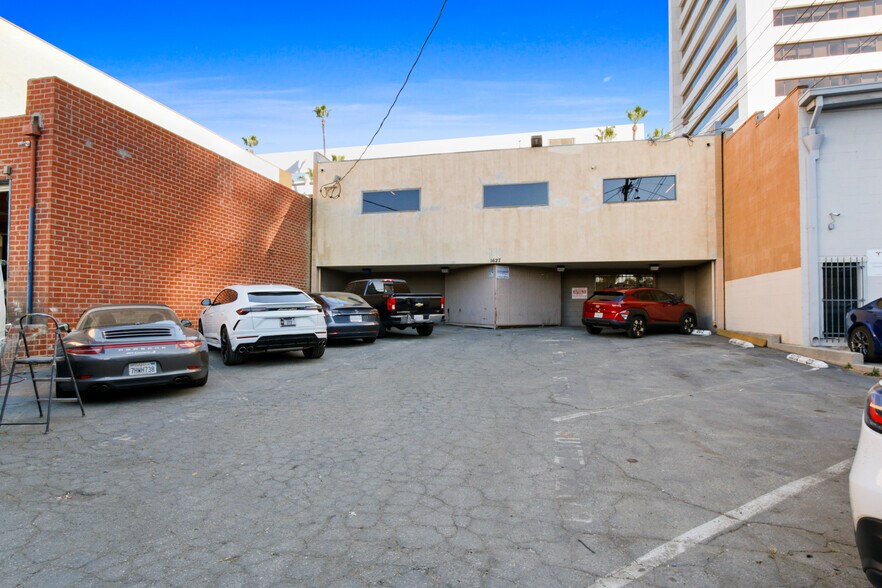 More Photos Of 1627 Pontius Ave, Los Angeles Loft Creative Space For Sale
