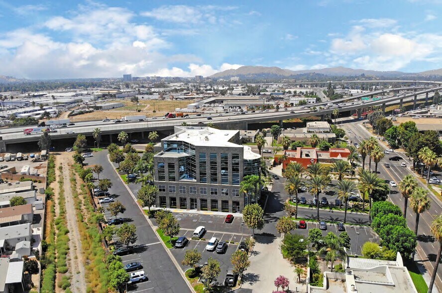 More Photos Of 1650 Spruce St, Riverside Office For Lease