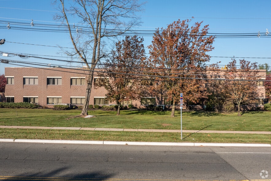 More Photos Of 34-36 Progress St, Edison Medical For Sale