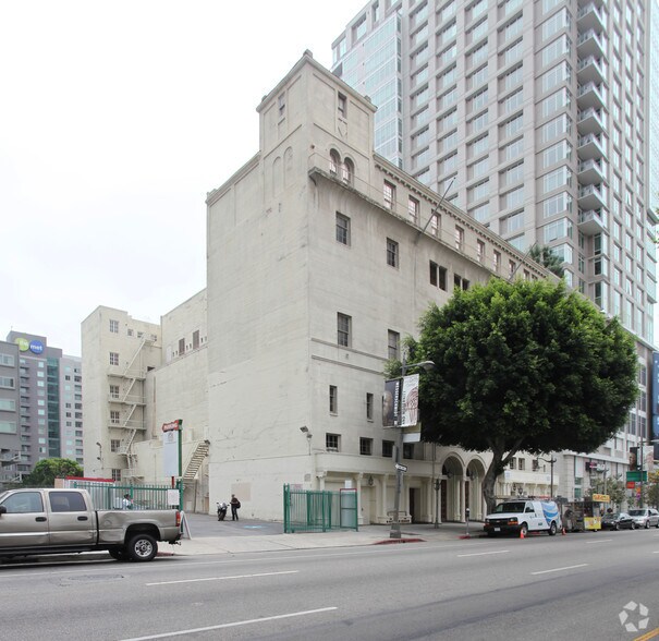 More Photos Of 940 S Figueroa St, Los Angeles Specialty For Lease