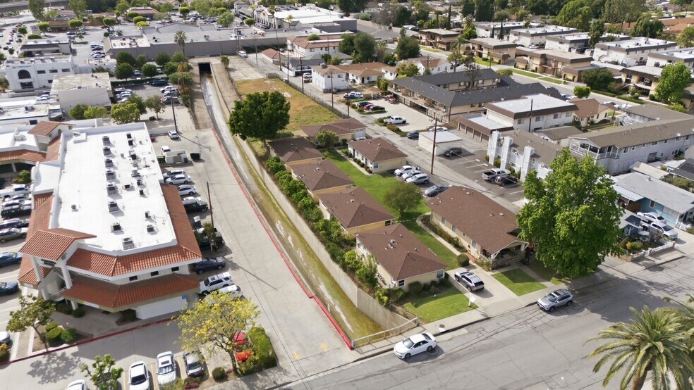 More Photos Of 121-127 N Pennsylvania Ave, Glendora Apartments For Sale
