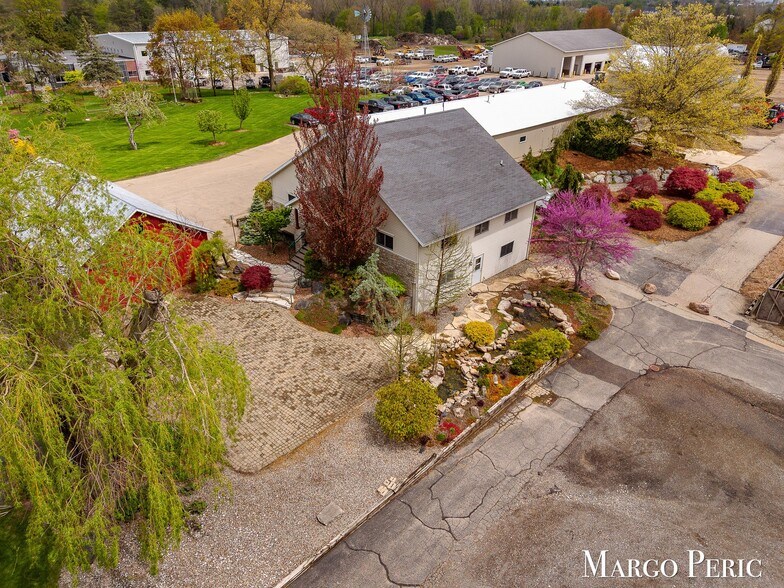 More Photos Of 7884 Eastern Ave SE, Grand Rapids Loft Creative Space For Lease