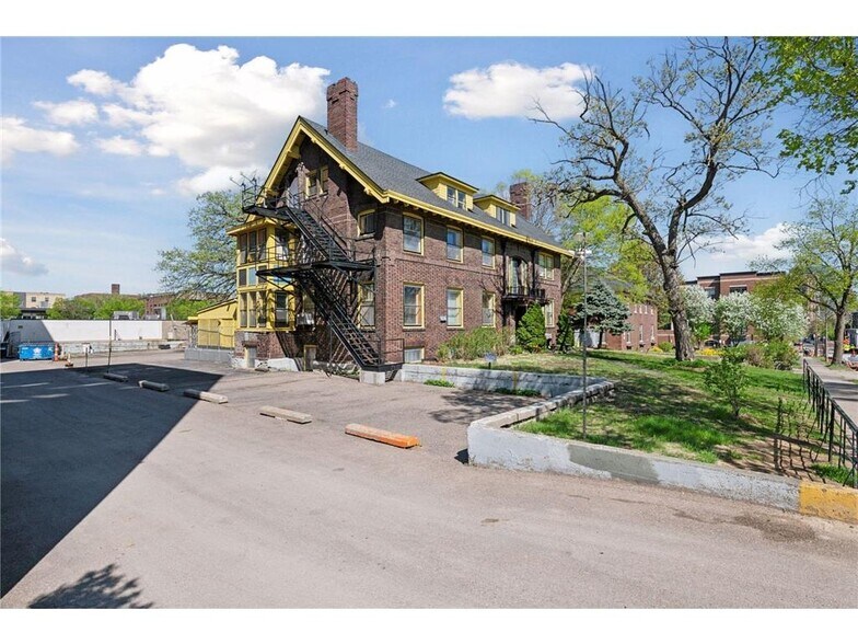 More Photos Of 2110 1st Ave S, Minneapolis Apartments For Sale