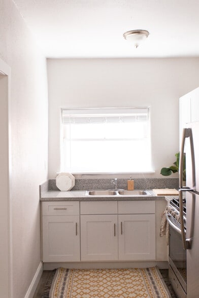 More Photos Of 118 N Westmoreland Ave, Los Angeles Apartments For Sale