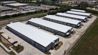 More Photos Of 1009 N Ranch 620 Rd, Lakeway Warehouse For Sale