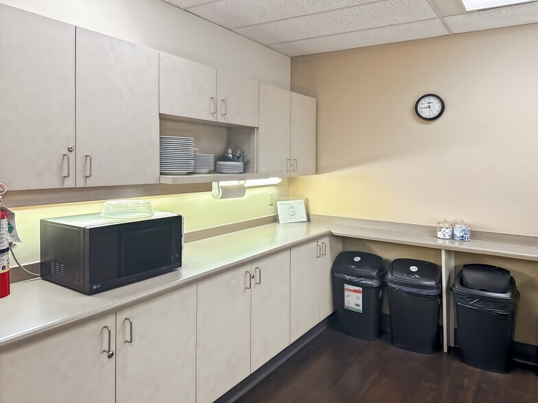 More Photos Of 5811 Cooney Rd, Richmond Coworking Space